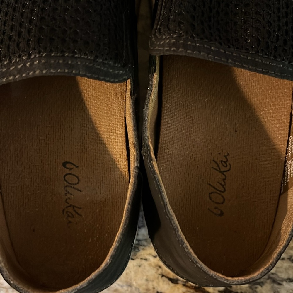 OluKai black slip-ons - Picture 4 of 7